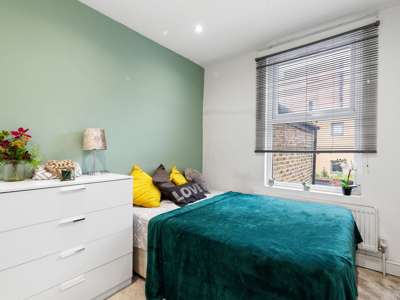 🏡 Beautiful Property - 5 mins walk from Wood Green 🏡 image