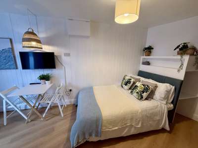 Modern Penzance Co-Living by the Sea  image