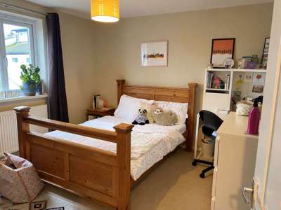 Friendly, professional shared home in Chichester image