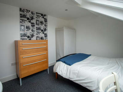 Comfortable and convenient home in the heart of Plymouth image