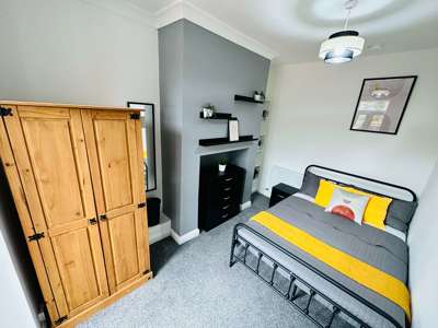 💡 All-Inclusive Double Room | in Rotherham image