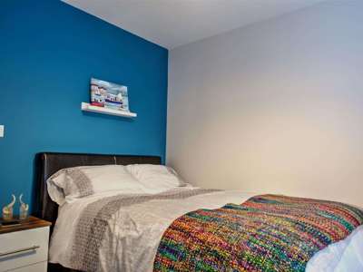 OX Living is proud to present this high-quality 6-bedroom co-living property, perfect for working professionals looking for stylish, stress-free living. image