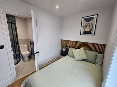 Heygate Avenue image