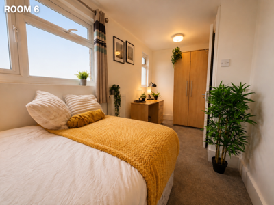 Totland Road image