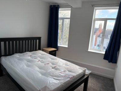 MODERN FLAT SHARE!!  FULLY FURNISHED!!  EN-SUITE BATHROOM!! image
