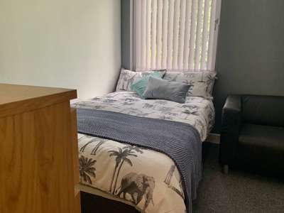 Close to Town Centre  Free Netflix & Disney+  🏡📲 image