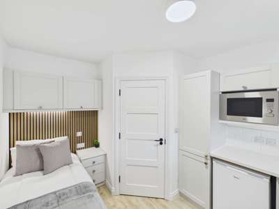 ***ALL BILLS INC. LUXURY STUDIO MOVE IN SEPT 1st 2026*** image