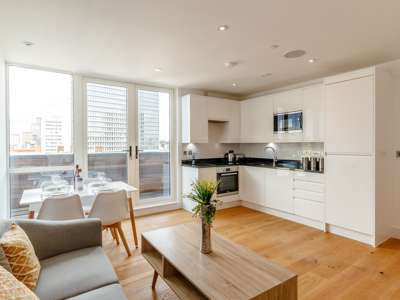 Central Croydon Penthouse Co-Living image