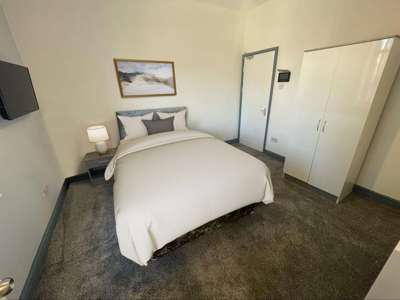 😍 Professional House Share In Swinton 😍 image