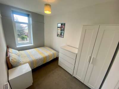 Homely young professionals house share  image