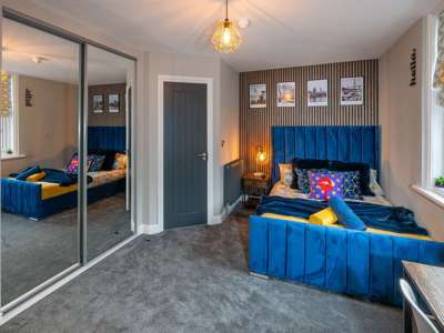 9 bed 6 studio all ensuite HMO  image