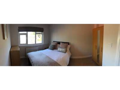 🌿 A Welcoming, Boutique House Share in Solihull image