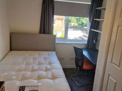 15 Newton Drive - Frawellgate Moor - A peaceful place to study image