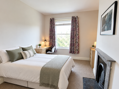 Beautiful large clean shared house in quiet leafy South Cliff area image
