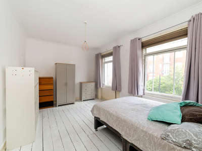 🏡 Modern Flat with Balcony in London Fields 🏡 image