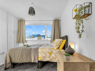 A SUPERB SHARED HOUSE FOR PROFESSIONALS image