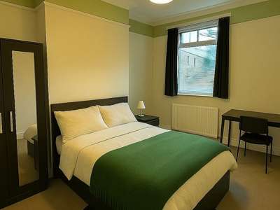 Beautiful Modern Houseshare image