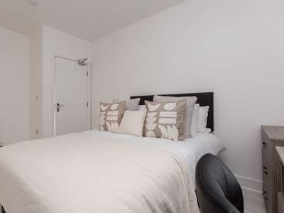 Aigburth Road image
