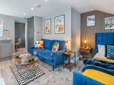 5 bed 3 Studio HMO  image