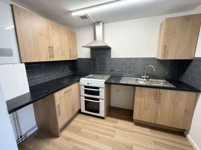 Newly Refurbished Two-Bedroom Ground Floor Flat image
