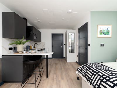 🏡 Luxury Student Living on Charlotte Street image