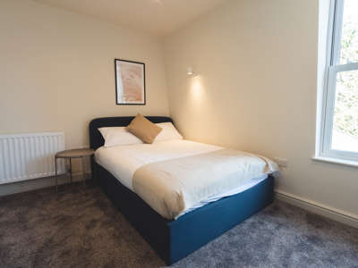 An Awesome House Shareshare for Rent in Lipson, Plymouth image