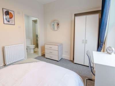Delightful Ensuite rooms - St Judes  image