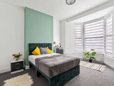 🏡 Beautiful Large Victorian House in Tottenham 🏡 image